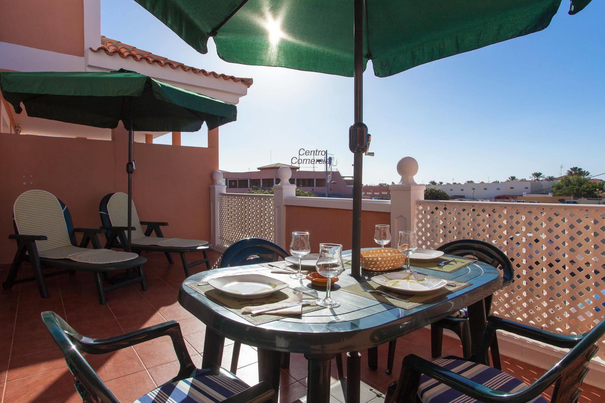 Ap Esmeralda Apartment *