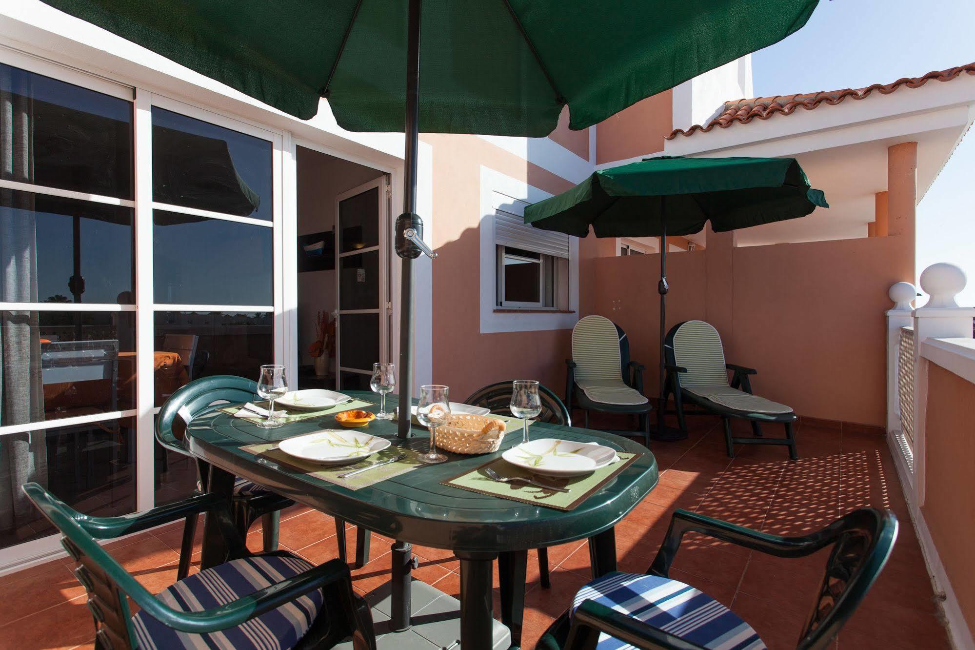 Ap Esmeralda Apartment *